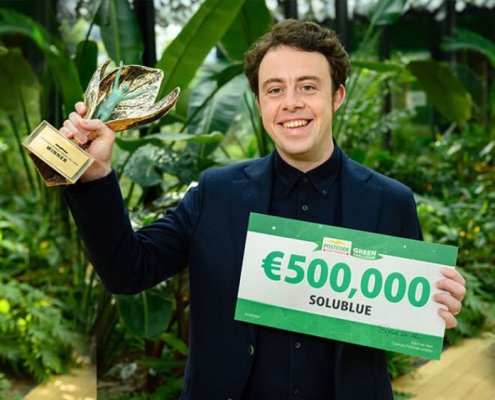 SoluBlue یک جایگزین پایدار برای بسته بندی پلاستیکی مواد غذایی تهیه کرده که موفق به دریافت جایزه برتر 500،000 یورویی از مسابقه Postcode Lottery Green Challenge شده است